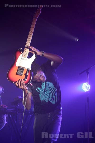 KELE OKEREKE - 2010-11-07 - PARIS - La Cigale - 